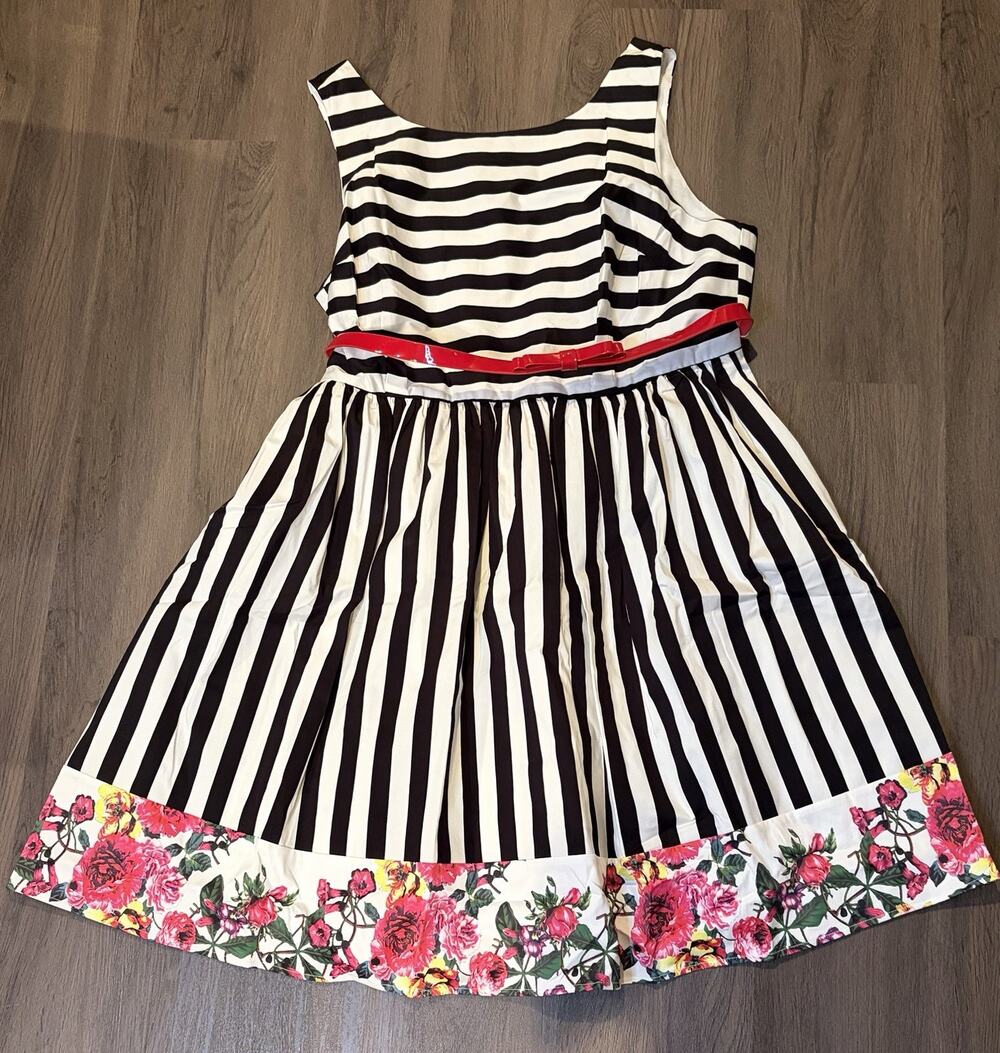 ModCloth Black/White Striped Fit & Flare Dress Scoop Neck Sleeveless 2X